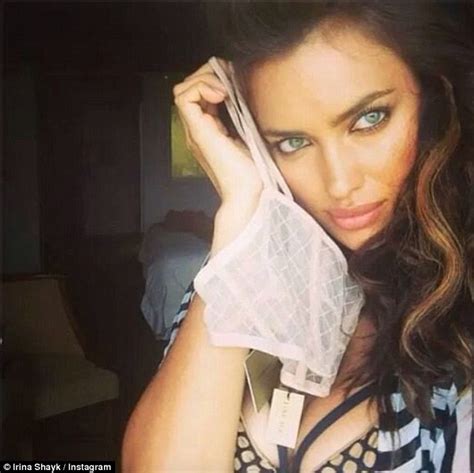 Irina Shayk Shows Off Her New Underwear In A Selfie Daily Mail Online
