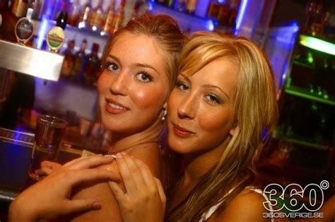sexy club girls from sweden 35 pics