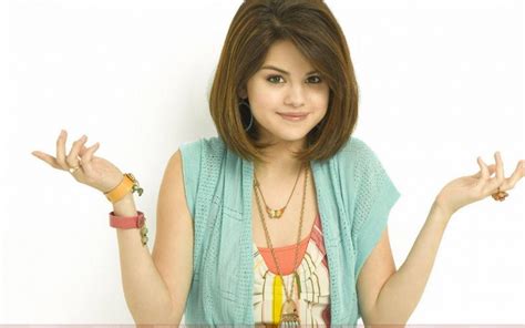 Selena Gomez Hot Hd Wallpapers ~ Desi Rulez