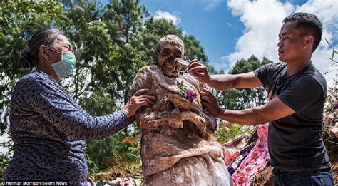 Indonesia S Toraja Community Honour Their Dead Relatives