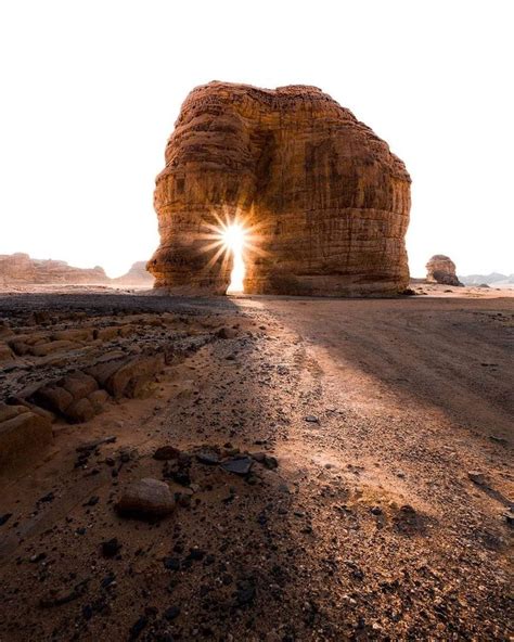 elephant rock saudi arabia locais