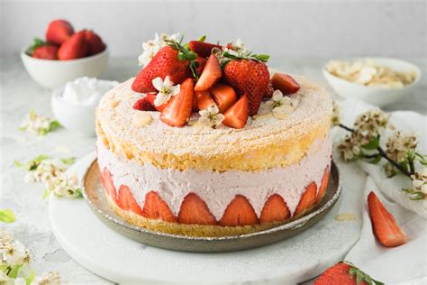 einfache fruchtige erdbeer kaese sahne torte