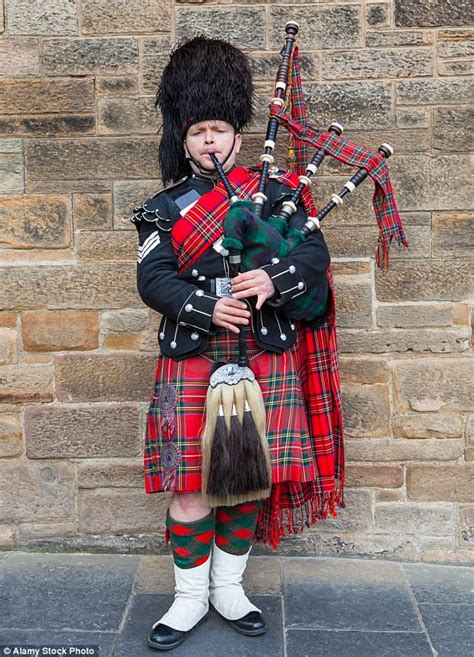 scottish bagpipes divinity funerals  departed