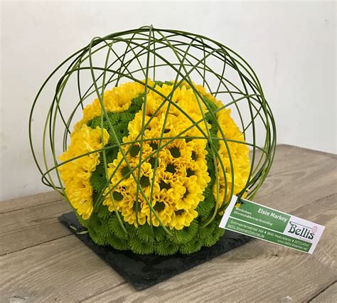 decoratieve bol bloemstukken bloemen