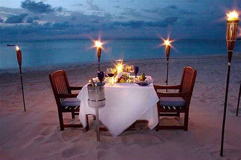 Candlelight Dinner On The Beach Race Romance Beach Night