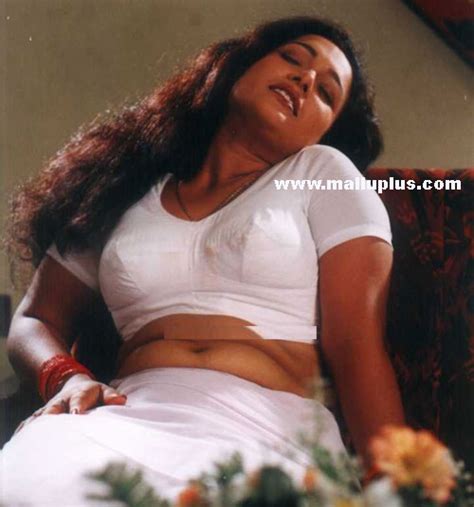multi tallent 2012 hot kerala actress mallu plus hot spicy masala kerala actress blouse expo