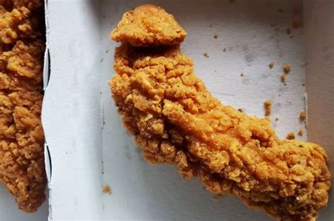 Mcdonald S Customer Horrified After Discovering Penis Shaped Chicken