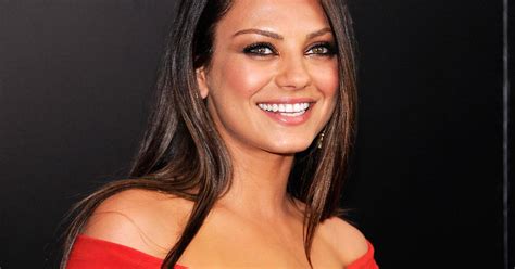 Mila Kunis Named Esquire S Sexiest Woman Alive Cbs News
