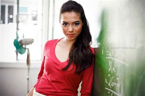10 sexiest and most beautiful pinay today julia montes