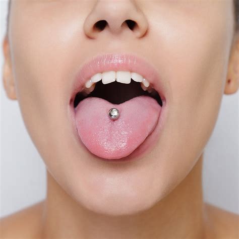 tongue piercing      freshtrends