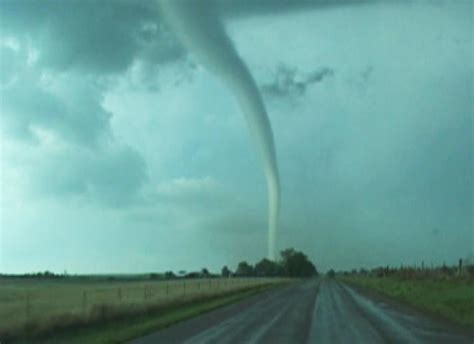 storm chasing couple s whirlwind life cbs news