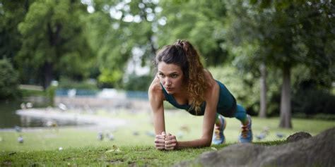 7 Best Strength Training Exercises To Do Outside At Home