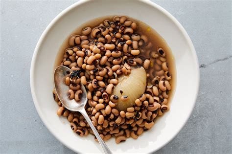 Stewing Black Eyed Peas For New Year’s Luck The New York Times
