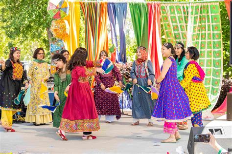 pakistan cultural festival  colors  pakistan pakistani american