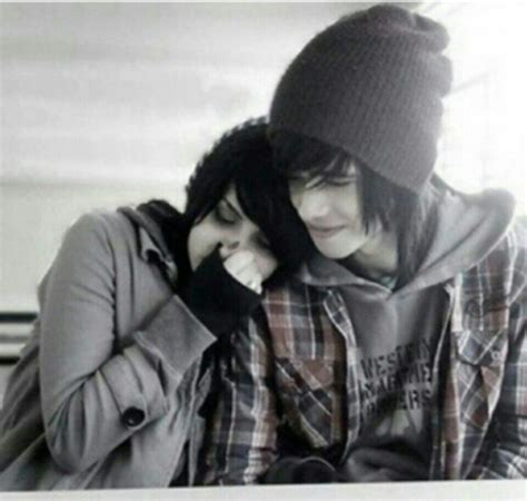 Pin By Brittney On Emo Couples Cute Emo Couples Emo