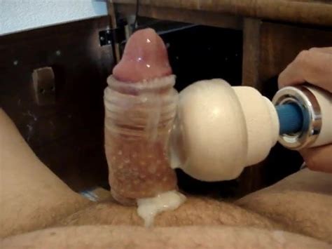 Masturbating With The Hitachi Magic Wand Sex Toy Porn 10