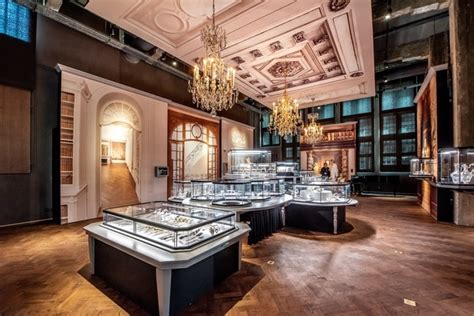 The Worlds Biggest Diamond Museum Has Reopened And Its Stunning