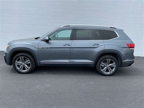 volkswagen atlas execline   grey  sarnia