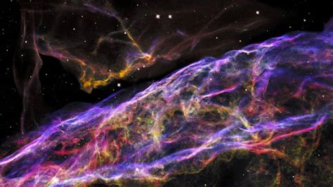 Nasa S Hubble Telescope Captures Veil Nebula Star