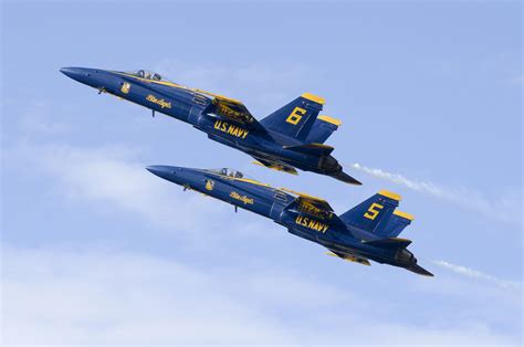 video proves   blue angels   point  eaa airventure