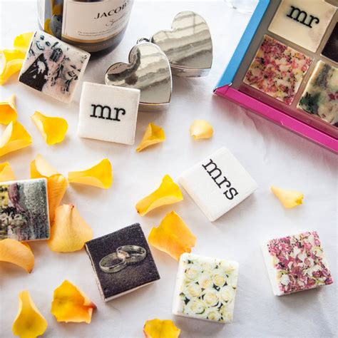personalised photo wedding favour sweets  foodigital