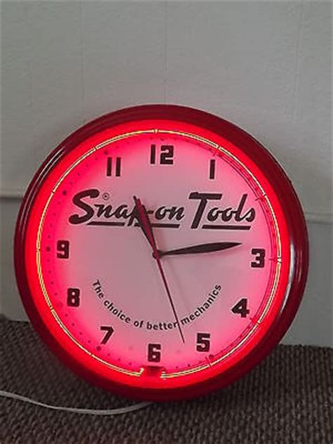 snap  tools red neon large   wall clock excellent cond