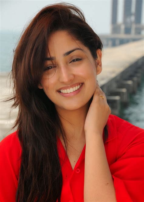 high quality bollywood celebrity pictures yami gautam