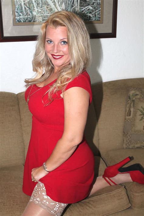Polish Milf Ala High Heels And Nylons From Alanylons Com Sexiezpicz