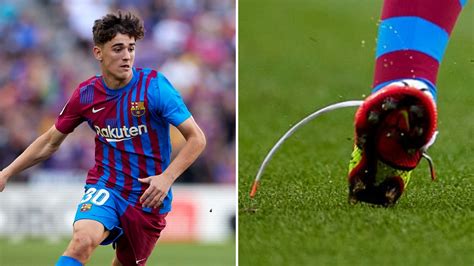 barcelonas youngster gavi wears boots untied  story   footy headlines