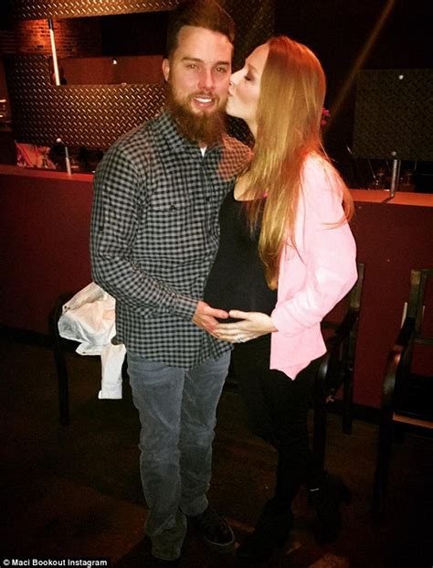 Teen Mom Og S Maci Bookout And Fiancé Taylor Mckinney Are Expecting A