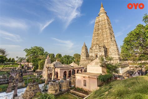famous temples  india visit  countrys stunning religious sites