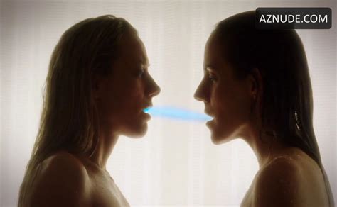 Anna Silk Zoie Palmer Lesbian Scene In Lost Girl Aznude