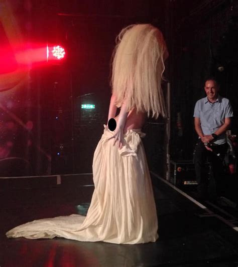 Lady Gaga Goes Completely Nude In London Malaysiasaya