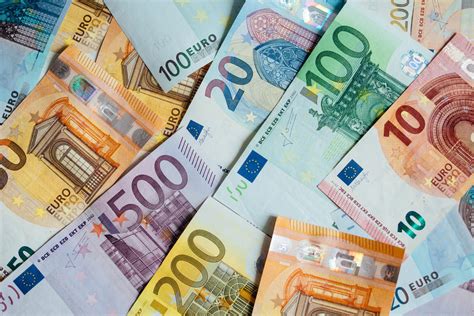 europese centrale bank verhoogt voor het eerst  elf jaar de rente wat betekent dat voor jouw