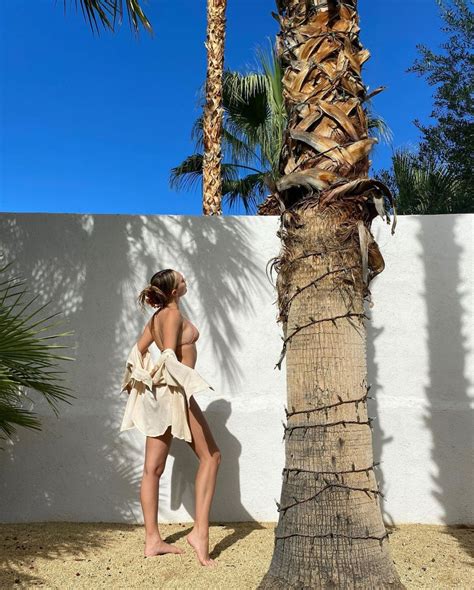 Maddie Ziegler In Bikini – Instagram Photos 11 22 2020 – Hawtcelebs
