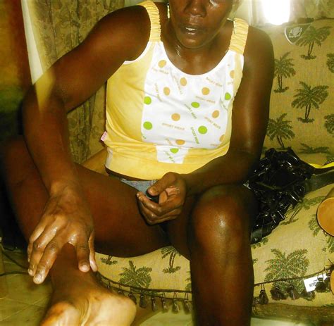 Pregnant African Mature Nude Spreading And In Clothes 5