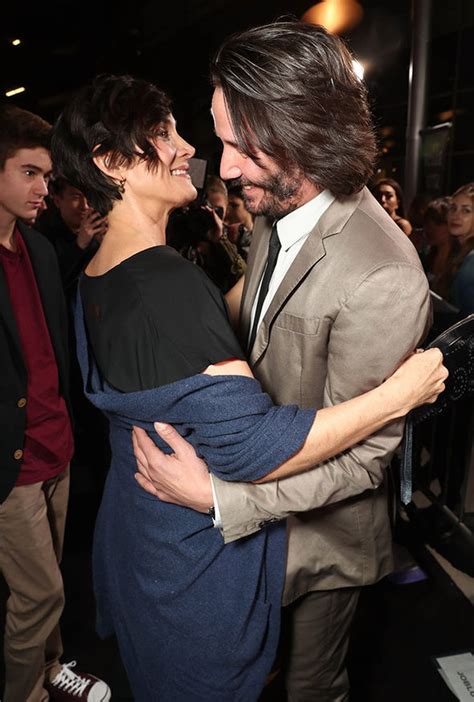 Keanu Reeves And Carrie Anne Moss 1999 Keanubeingawesome