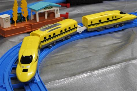 鉄道模型 【プログラミング列車＆micro：bit】プラレールとつないでプログラミング