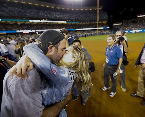 Model Kate Upton And Astros Pitcher Justin Verlander To Marry This Weekend