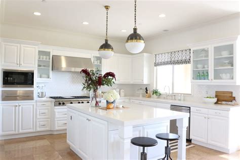 Classic White Kitchen Home Interior Ideas