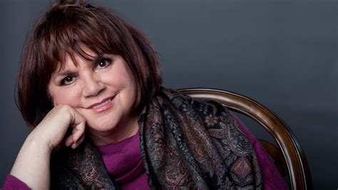 linda ronstadt sings  briefly  usa today