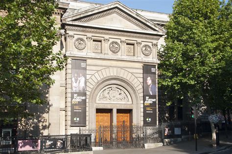 want to visit london s national portrait gallery hurry up