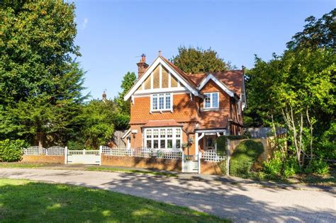 3 Bedroom Detached House For Sale In Thornden Cowfold Horsham West