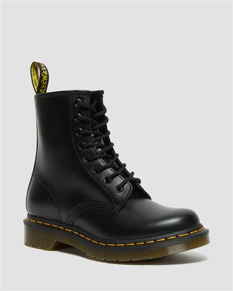 womens smooth leather lace  boots dr martens
