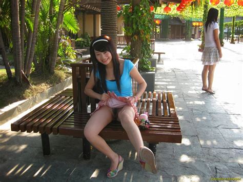 trulyasians blogspot sg 2013 09 busty amateur chinese girl posing on