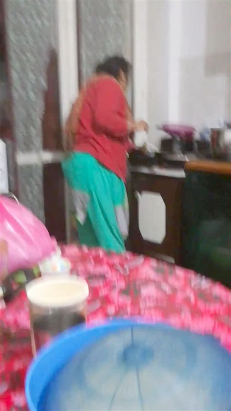 bangladeshi milf showing her big ass