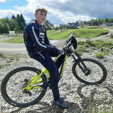 luuk cadÉe 15 year old dutch downhill rider