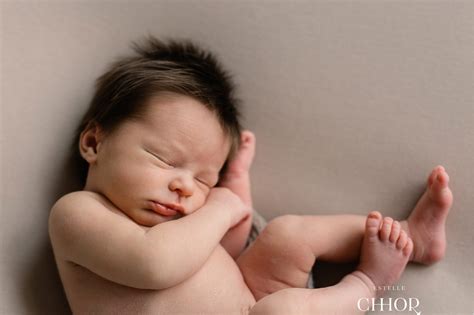 photographe nouveau ne montpellier liste de naissance photo bebe estelle chhor photographe