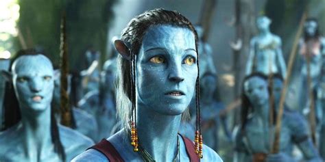 avatar unveils first look at sigourney weaver s comeback