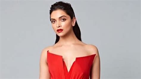 fan calls deepika padukone sexiest bollywood actress hubby ranveer singh melts movies news